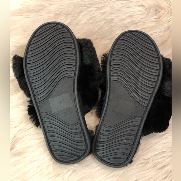 SLIPPERS Fluffy Slides Black Faux Fur, Cross Band Small - Picture 8 of 10